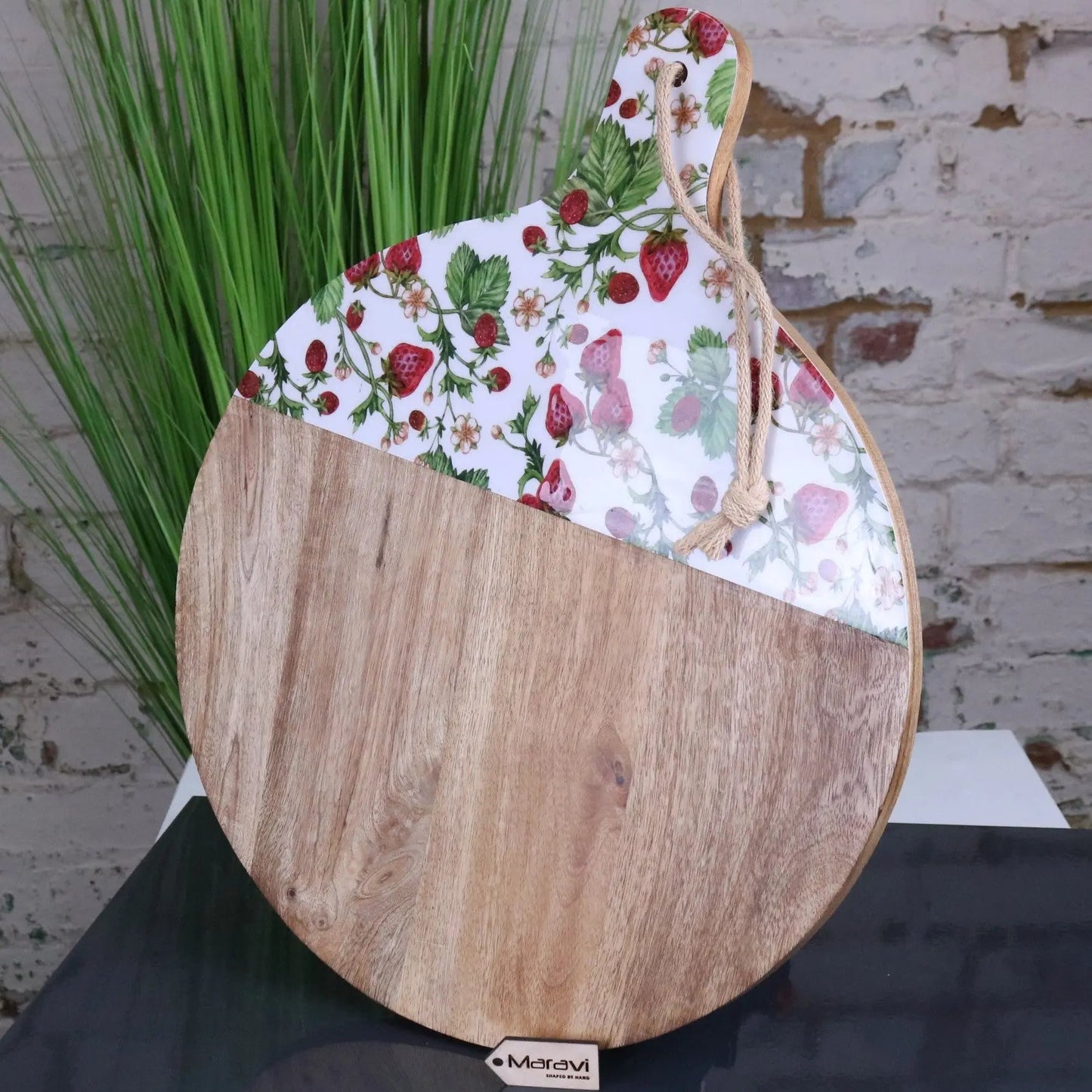Thaniya Round Chopping Board 48cm Enamel Strawberry Field Design