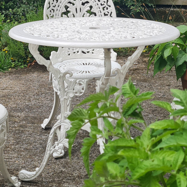 The Foalyard Jardine Leisure Aluminium Coalbrookdale Round 68cm Table & Chair Old English White