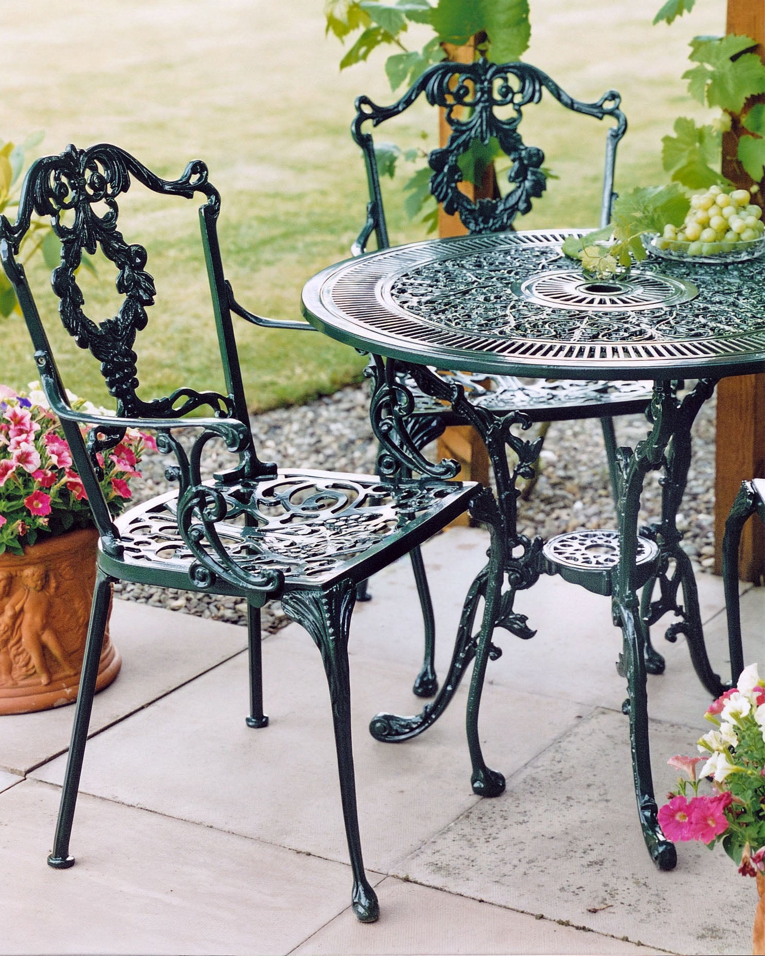 The Foalyard Jardine Leisure Aluminium Coalbrookdale Round 81cm Table Green with Grape Chairs Patio Set