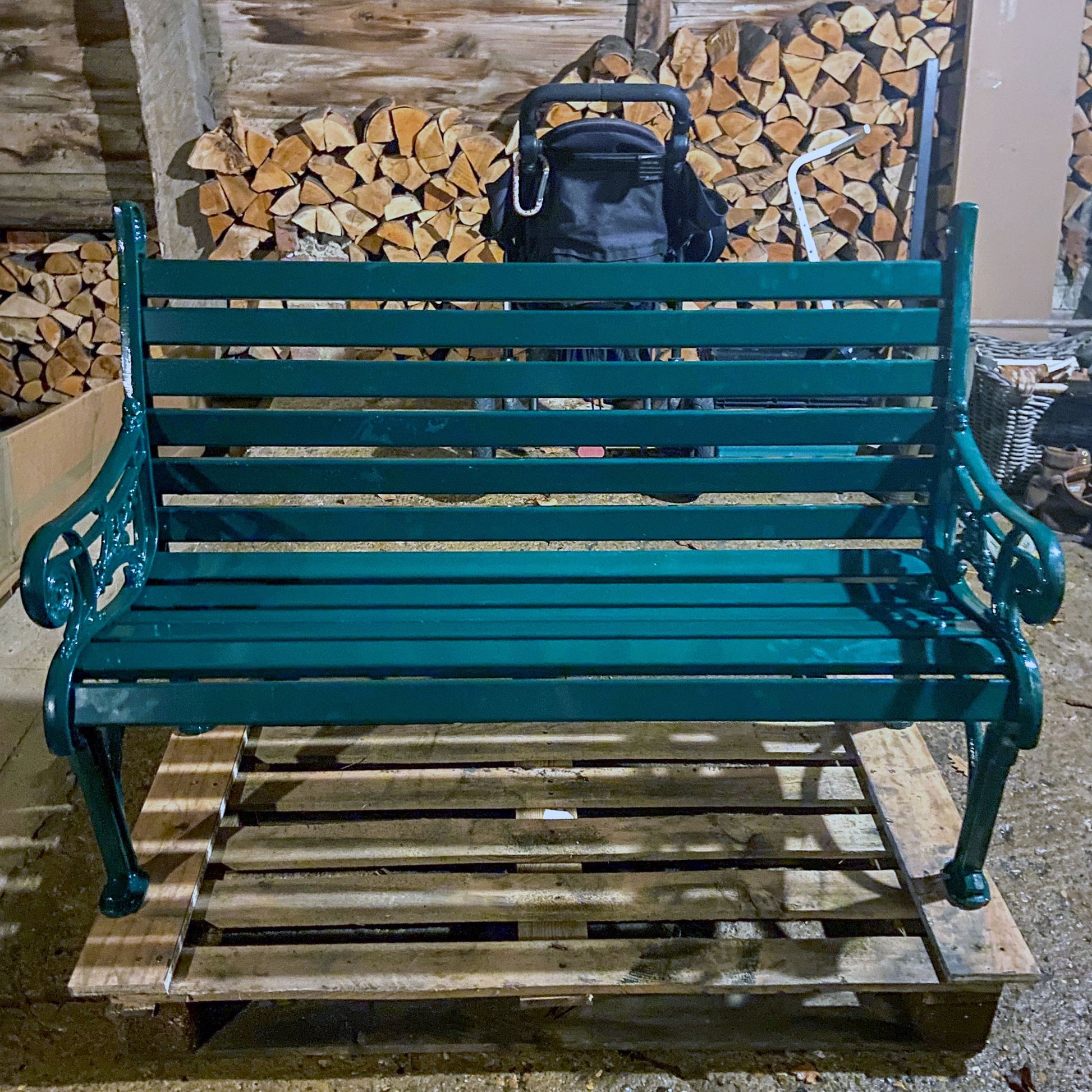 The Foalyard Jardine Leisure Aluminium Edwardian Bench British Racing Green cut