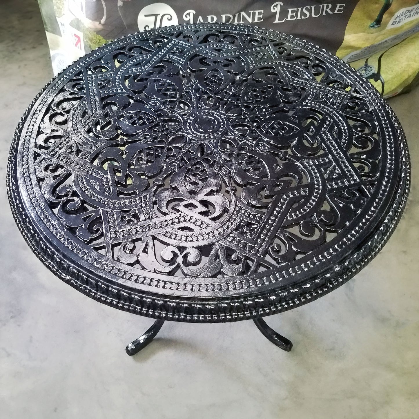 The Foalyard Jardine Leisure Aluminium Grape Round 61cm Table top view
