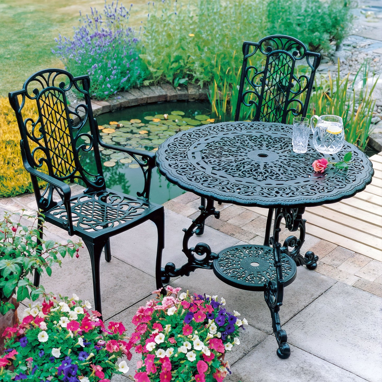The Foalyard Jardine Leisure Aluminium Victorian Round 94cm Table with Carver Chairs Garden Patio Set for Two Green