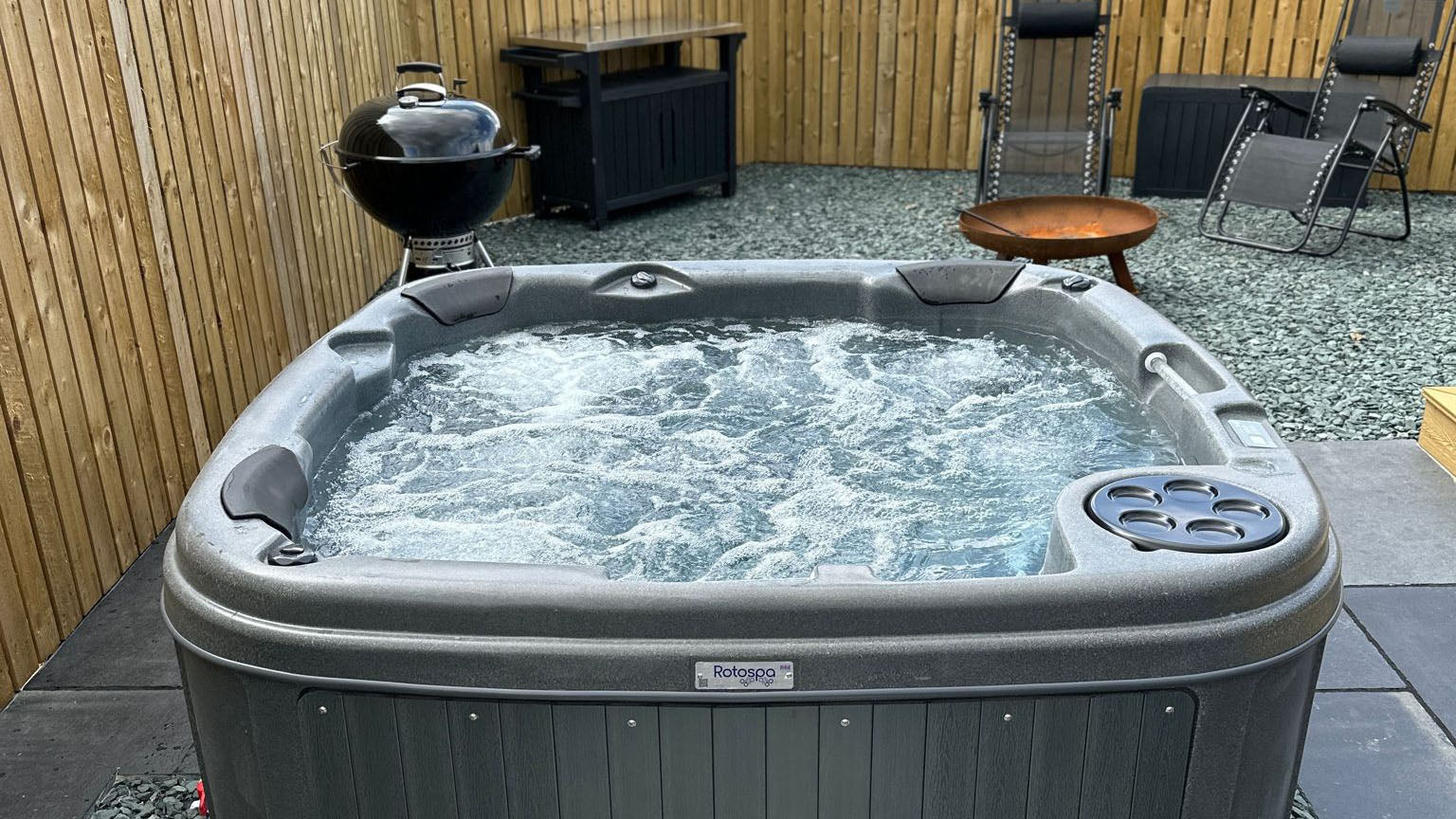 TheFoalyard RotoSpa DuraSpa S380 hot tub Granite Grey with Dark Grey panels 5 6 persons - Burns farm