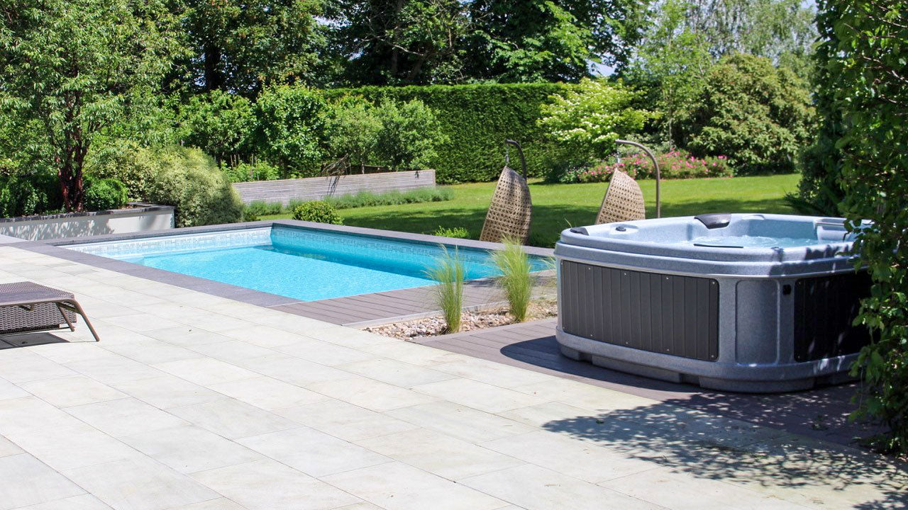 TheFoalyard RotoSpa DuraSpa S380 hot tub Light Grey with Dark Grey panels 5 6 persons jsalt13 - garden relaxation easy install