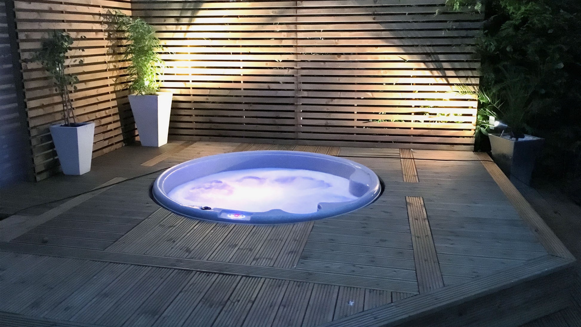 TheFoalyard RotoSpa OrbisSpa hot tub Light Grey - built-in decking jacuzzi relax