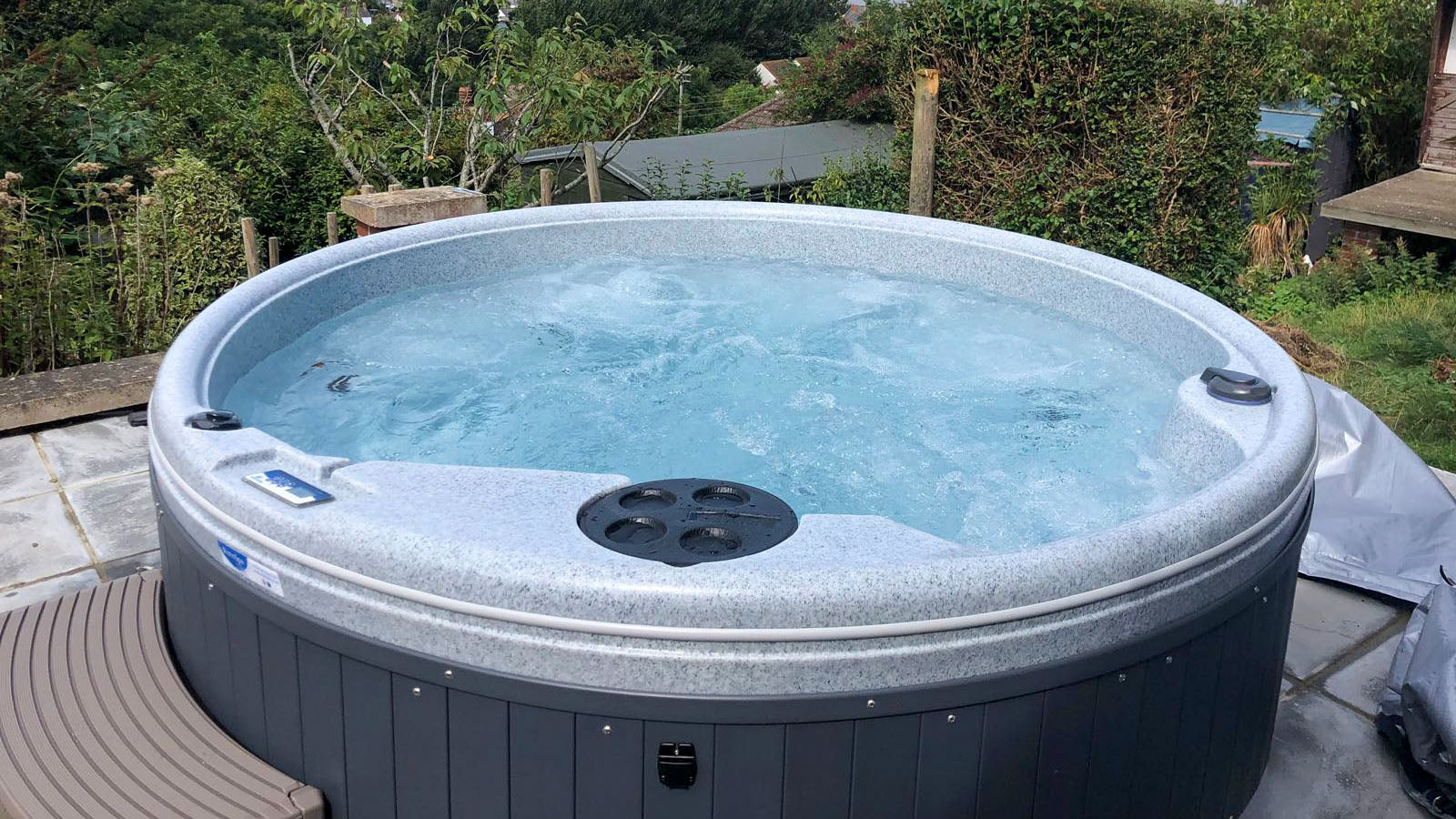TheFoalyard RotoSpa QuatroSpa British made hot tub Light Grey shell with Dark Grey panels 5 6 persons - beach bubbling jacuzzi