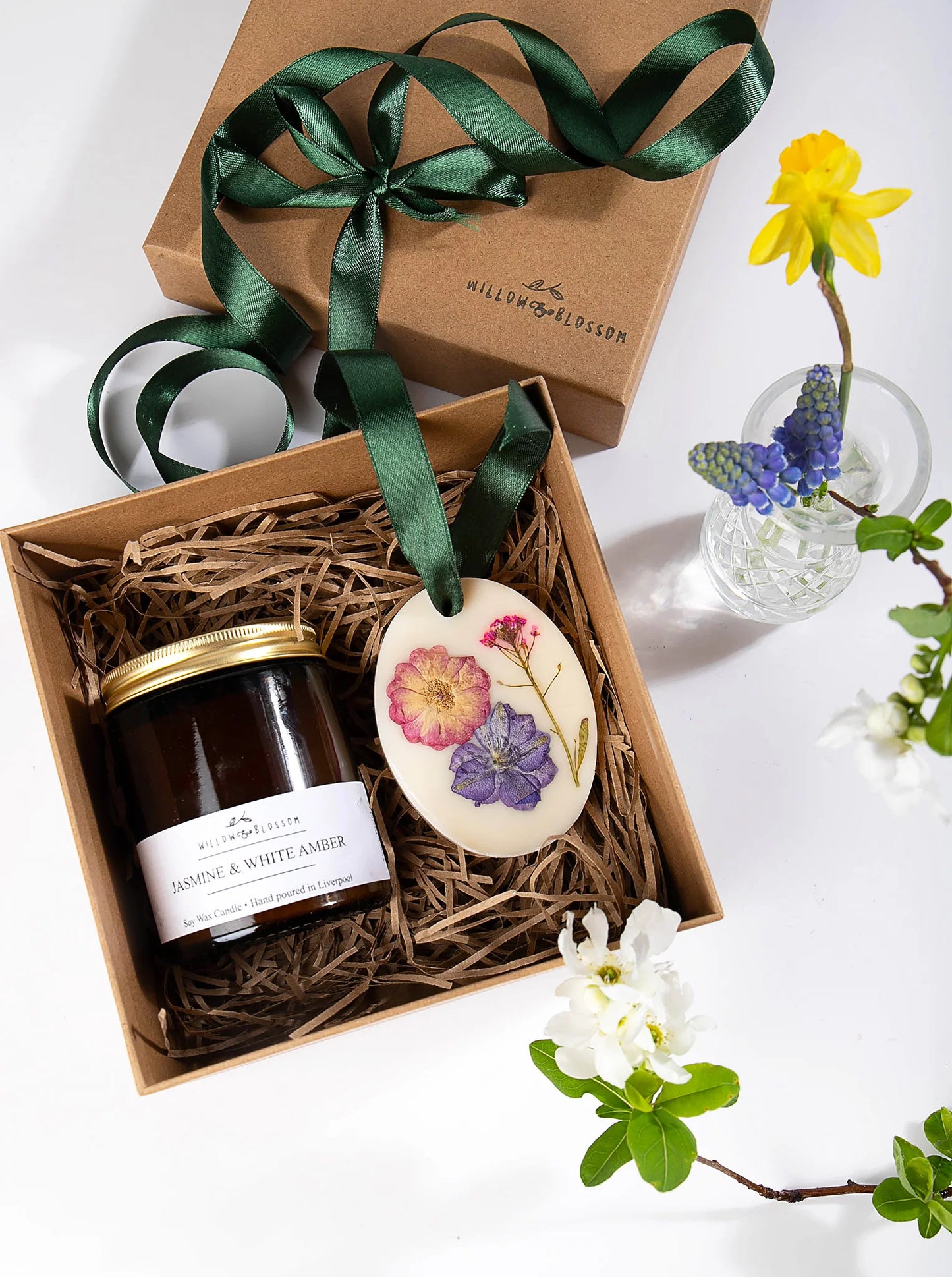 The Florist Gift Set - The Secret Garden candle & hanging wax melt