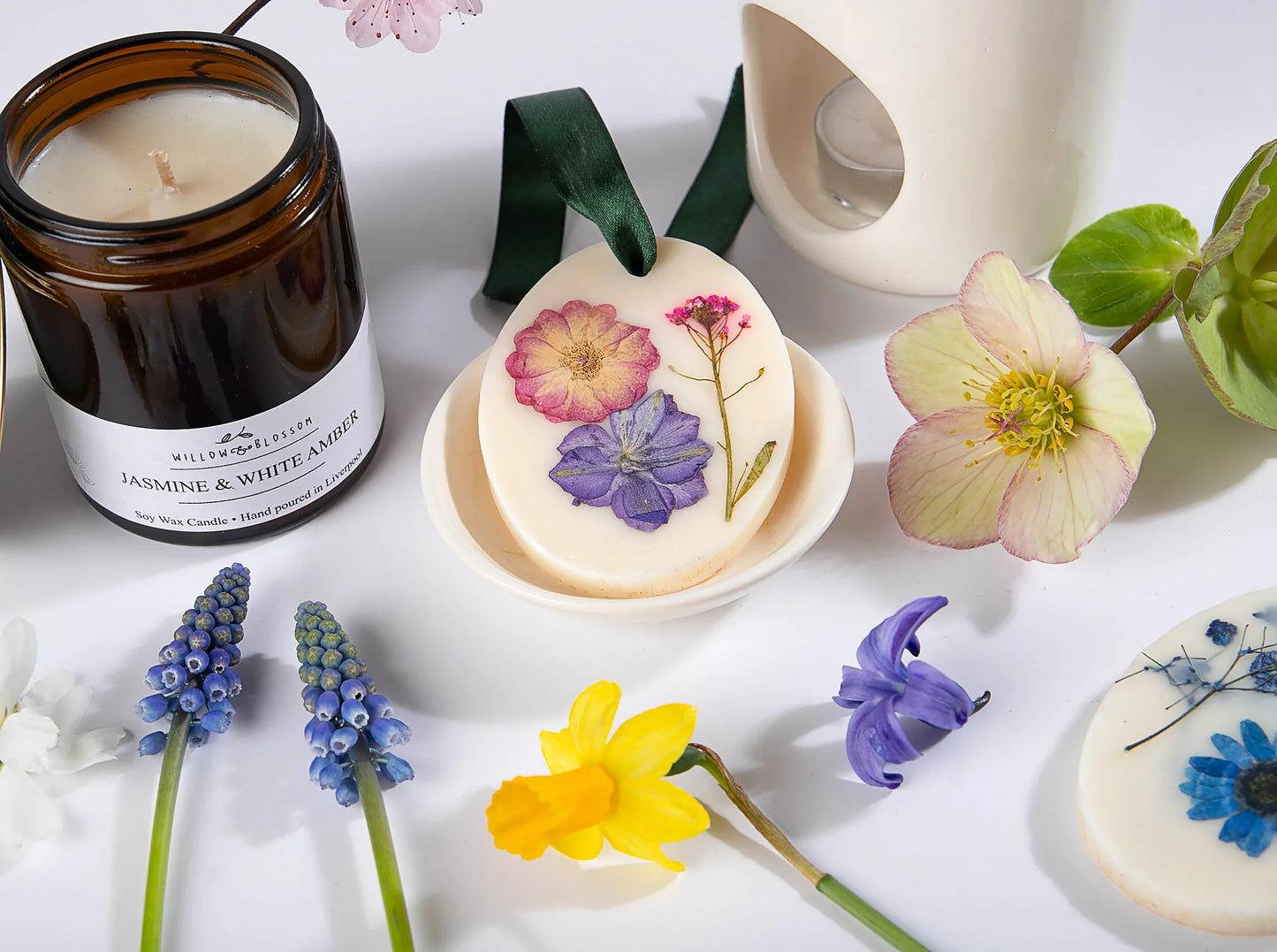The Florist Gift Set - The Secret Garden candle & hanging wax melt