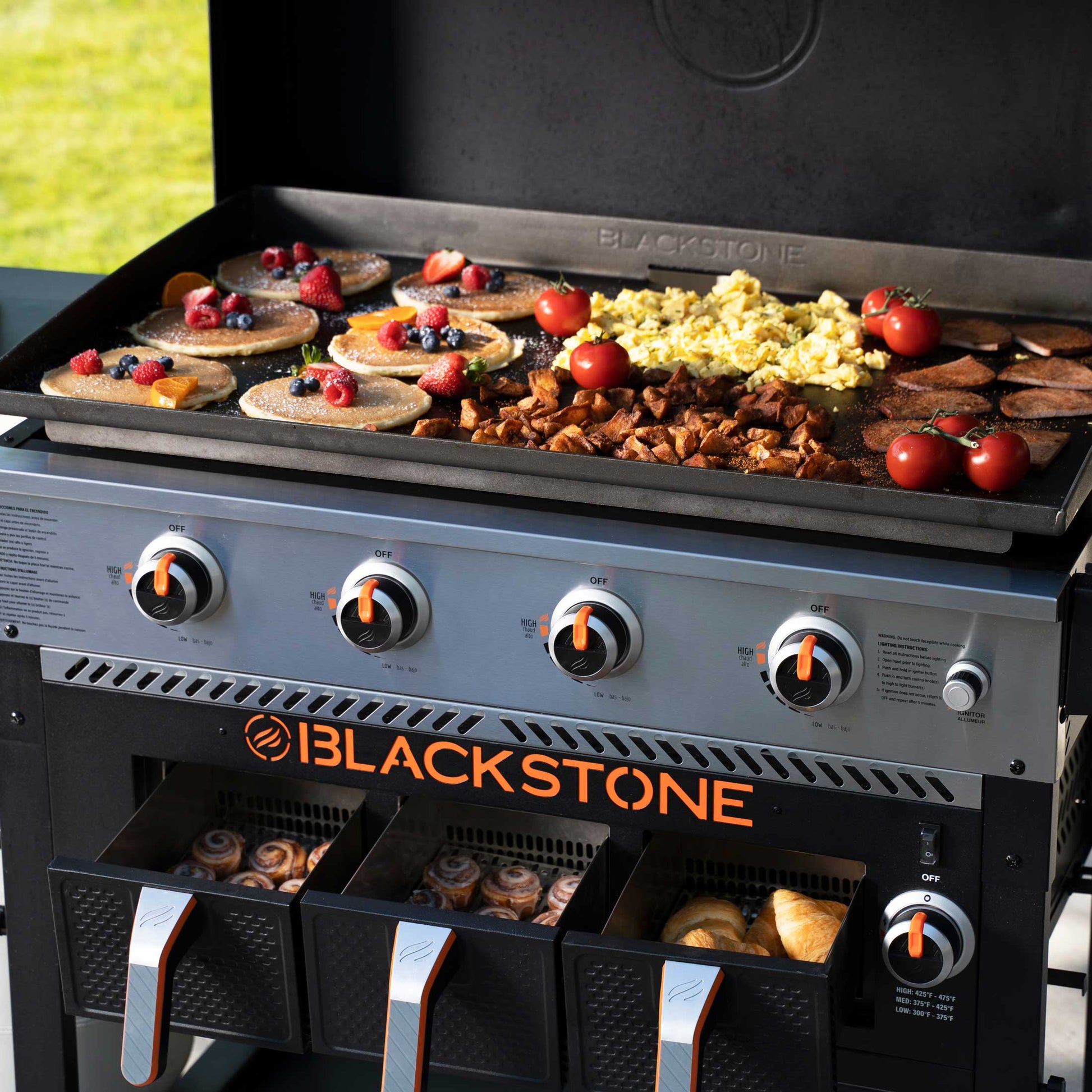 The Foalyard Blackstone 36-inch Gas Griddle Plus AirFryer Combo and Hood - barbecue cooking