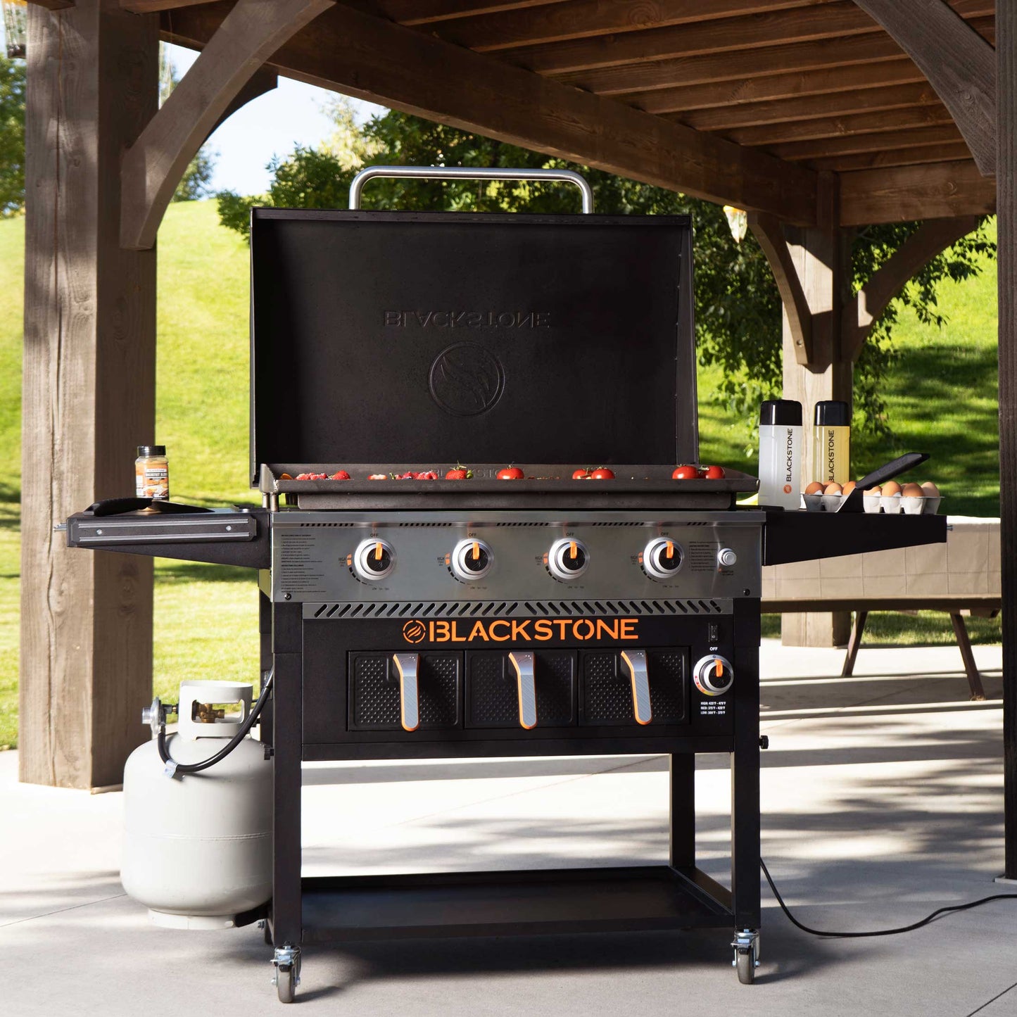 The Foalyard Blackstone 36-inch Gas Griddle Plus AirFryer Combo and Hood - BBQ cooking