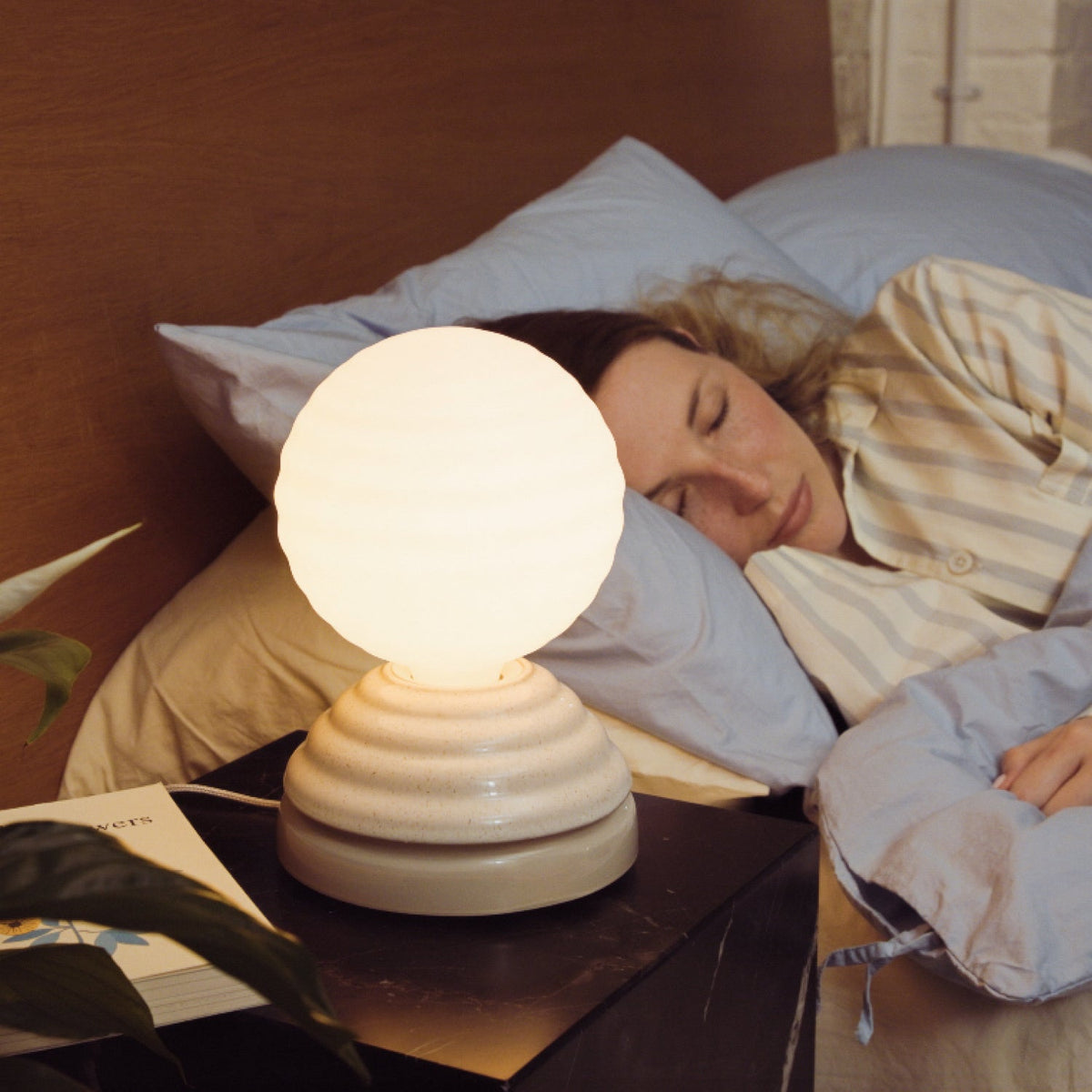 Wake Sleep Light in Pebble White