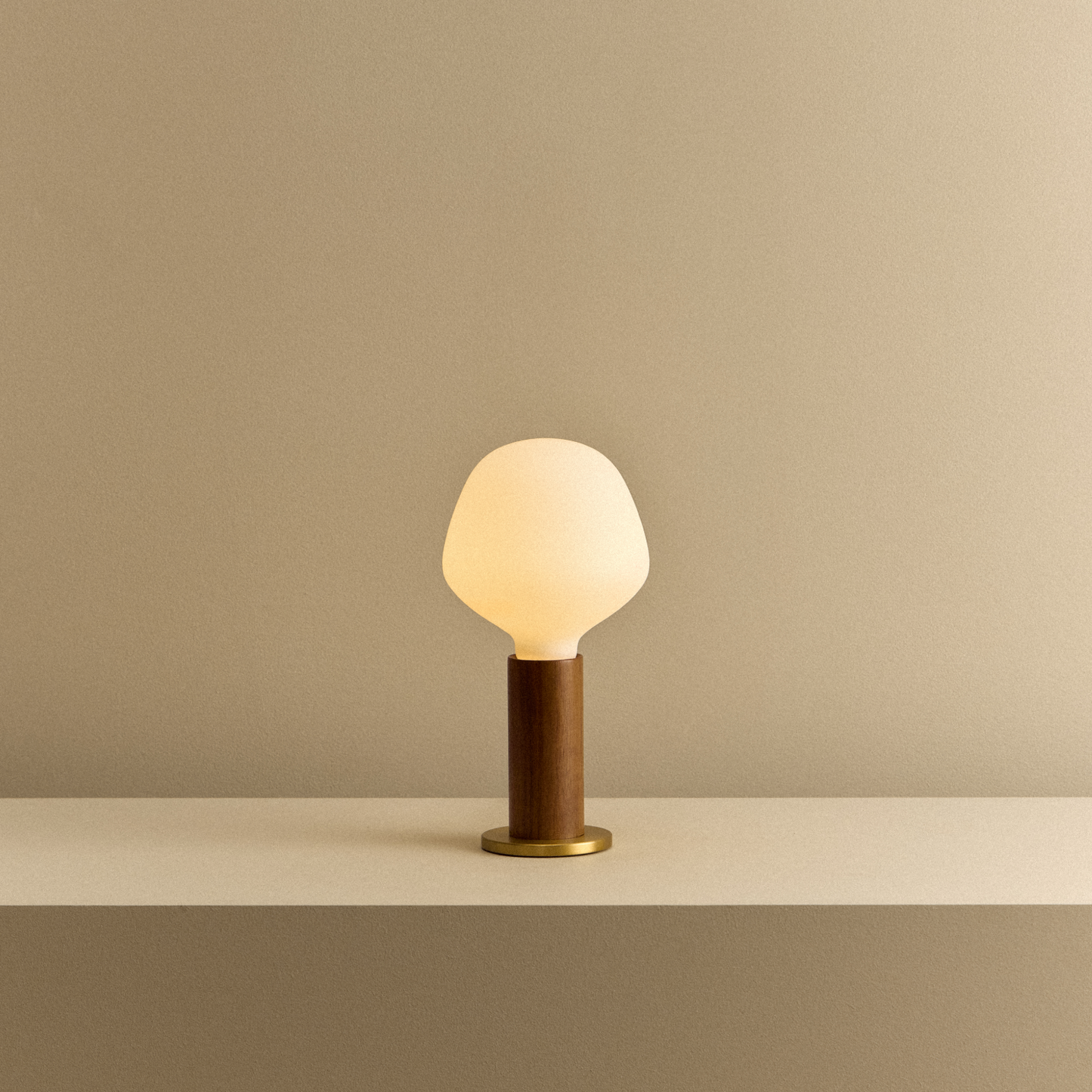 Knuckle Table Lamp in Walnut + Enno