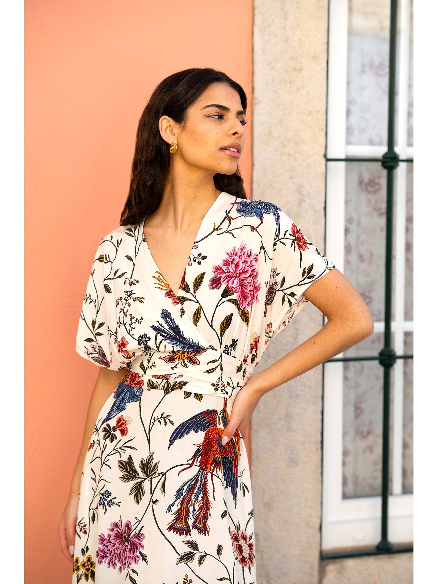 Yumi Ivory Bird and Floral Print Ruched Waist Kimono Midi Dress