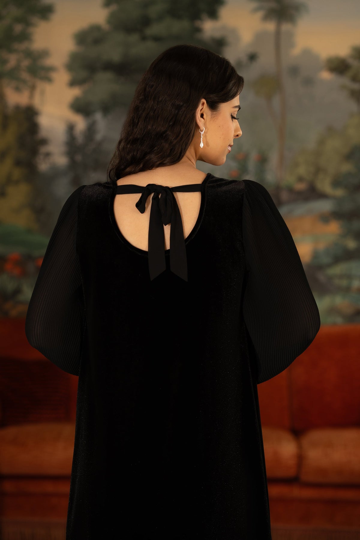 Yumi Black Velvet Tunic Dress with Pleated Balloon Sleeves And Tie Back