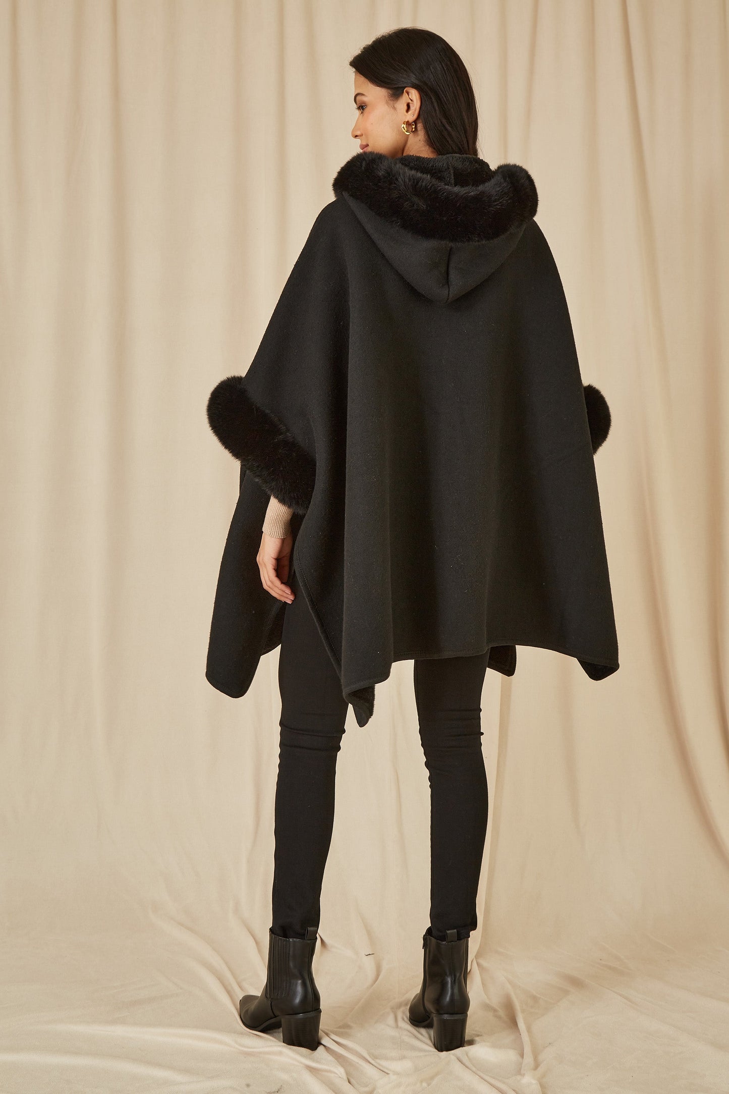 Yumi Black Cape With Luxe Fur Trim And Lining
