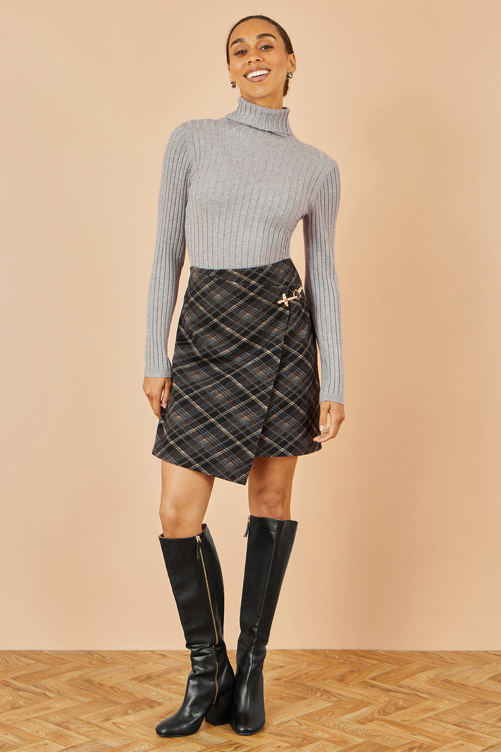 Yumi Black Check Wrap Skirt With Buckle