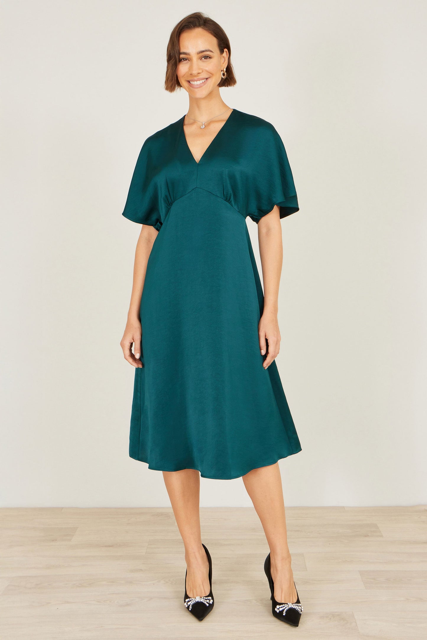 Yumi Green Satin Midi Kimono Dress