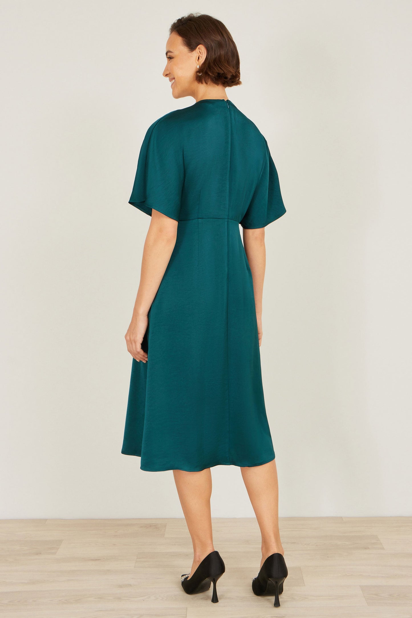 Yumi Green Satin Midi Kimono Dress
