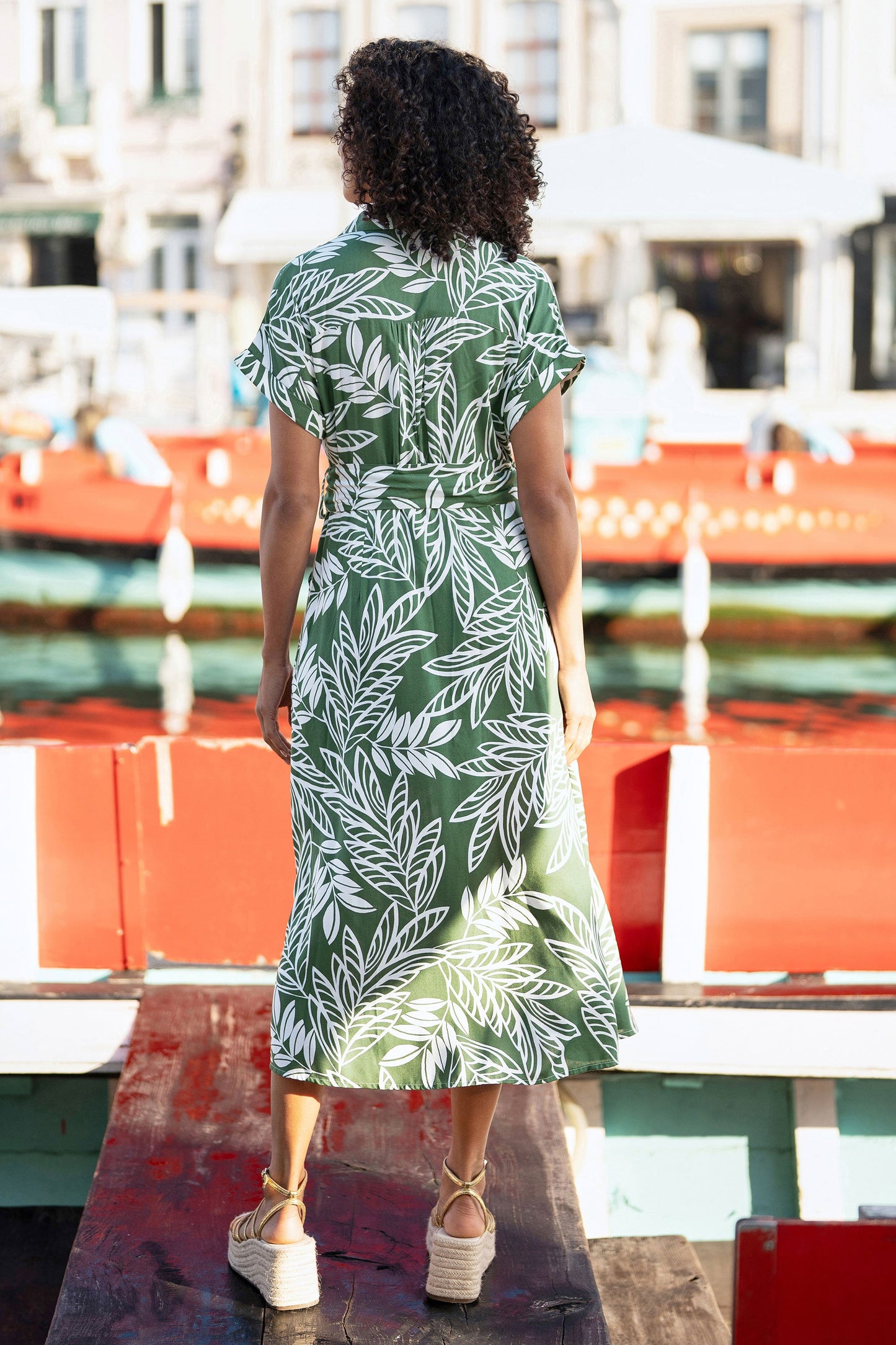 Yumi Green Leaf Print Viscose Relaxed Midi Shirt Dress