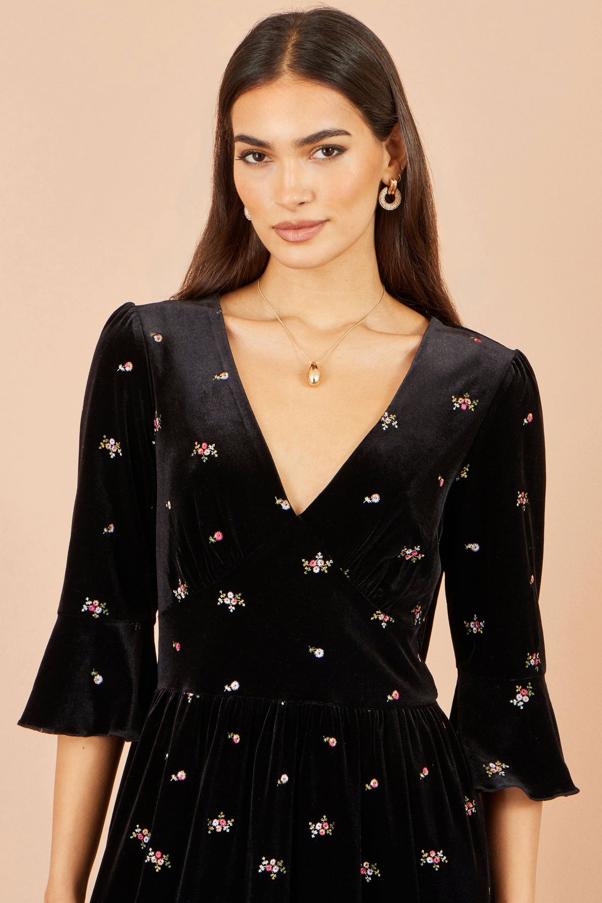 Yumi Black Velvet Embroidered Midi Dress
