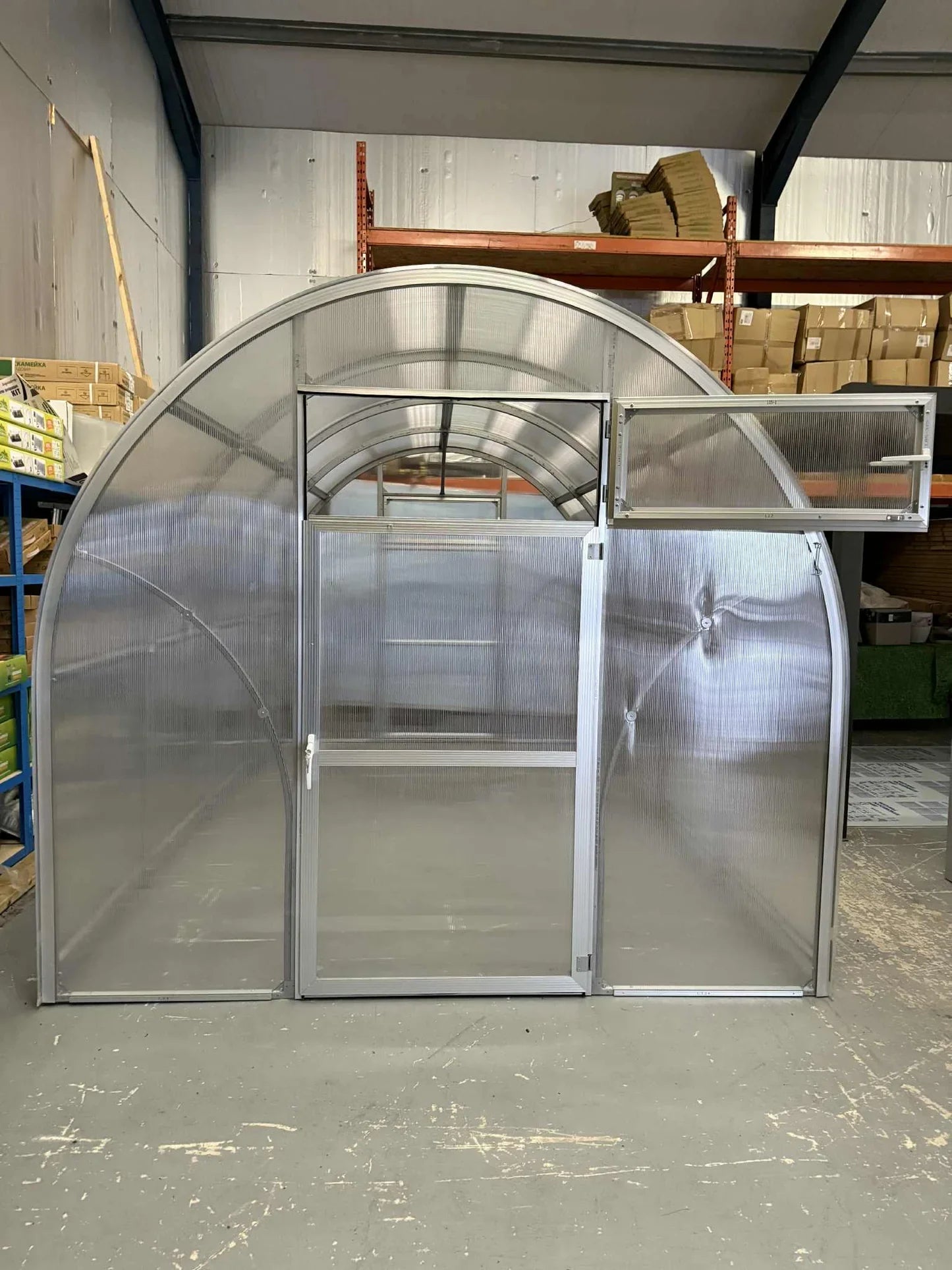 Sigma Lux 2.5m (width: 2.5 m, height: 2.26 m)