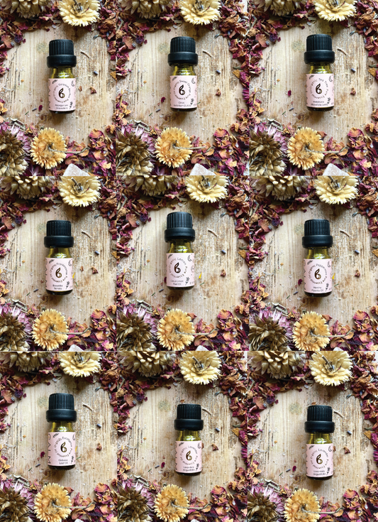 Full Set of 8 Organic Essential Oils + Treat!