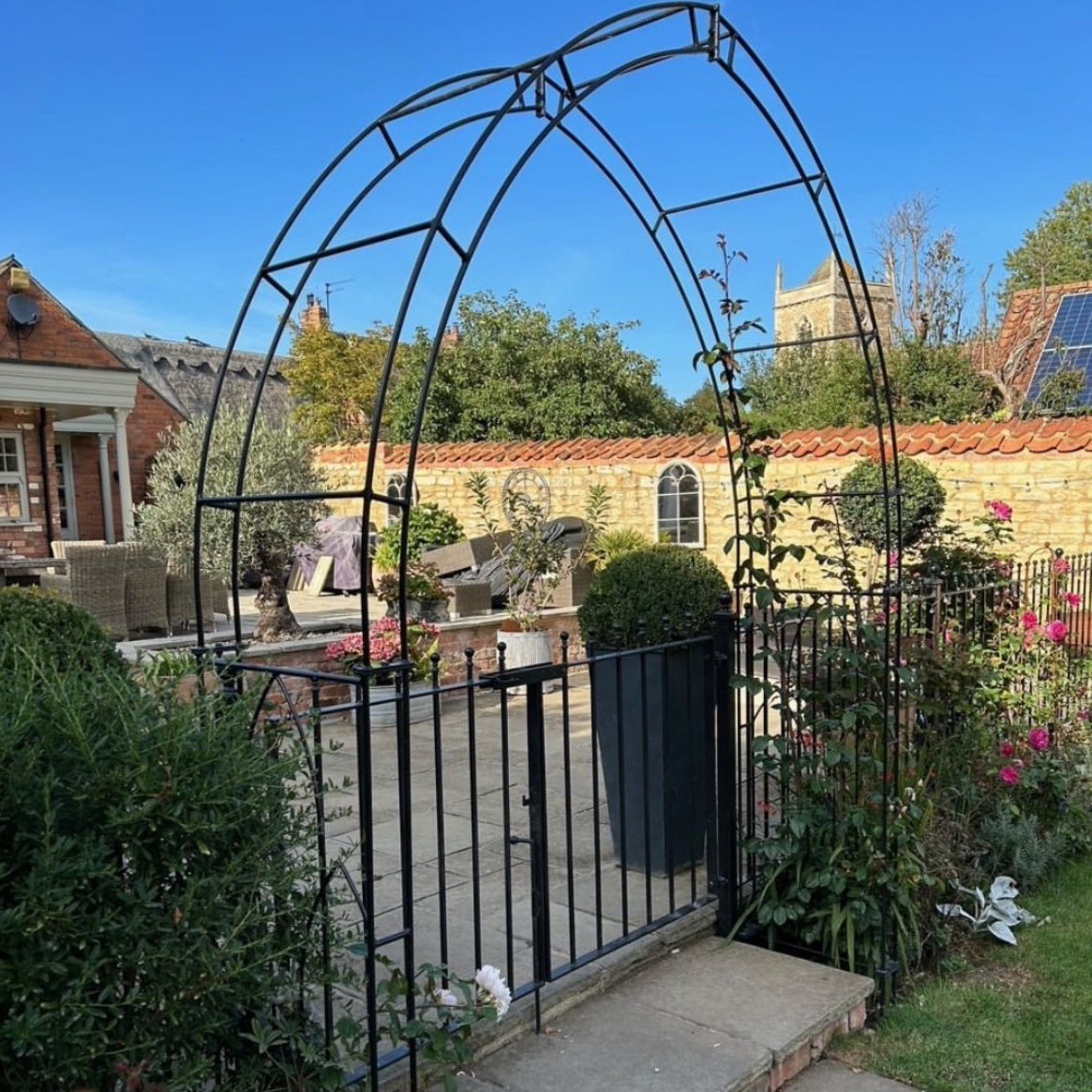 PoppyForge Large Gothic Arch