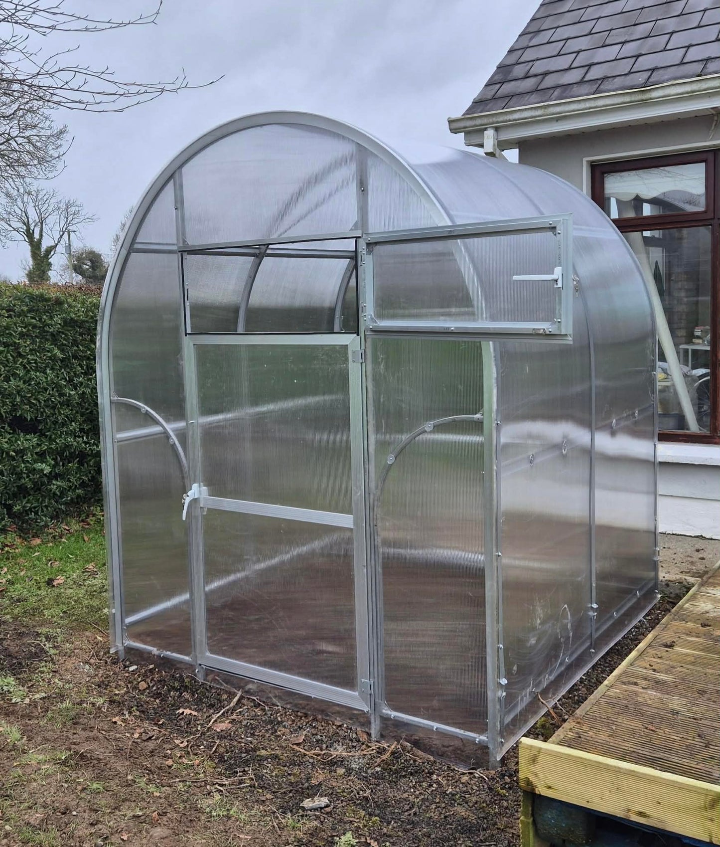 Sigma Lux 2m (width: 2 m, height: 2.4 m)