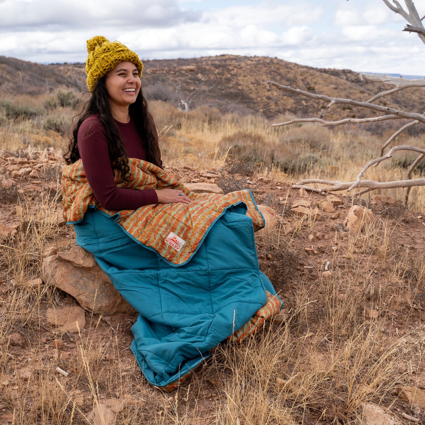 Kelty Biggie Blanket in Stormy Blue/Melted Stripes