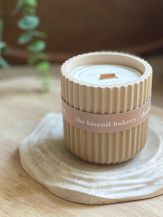 Biscuit Bakery Stoneware Soy Candle – Artisan Sweet Home Fragrance