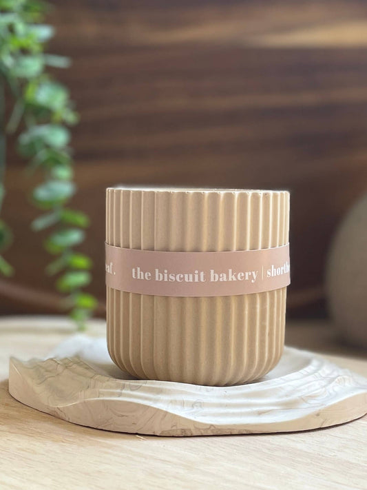 Biscuit Bakery Stoneware Soy Candle – Artisan Sweet Home Fragrance