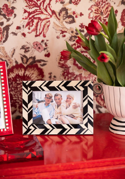 Black and White Marquetry Striped Photo Frame 6x4"