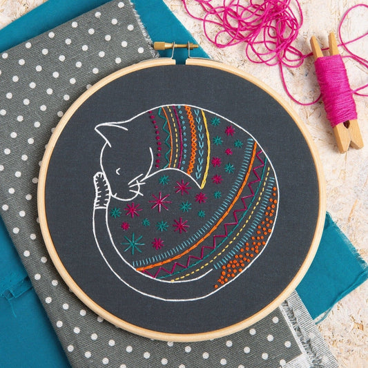 Black Cat Embroidery Kit for Beginners