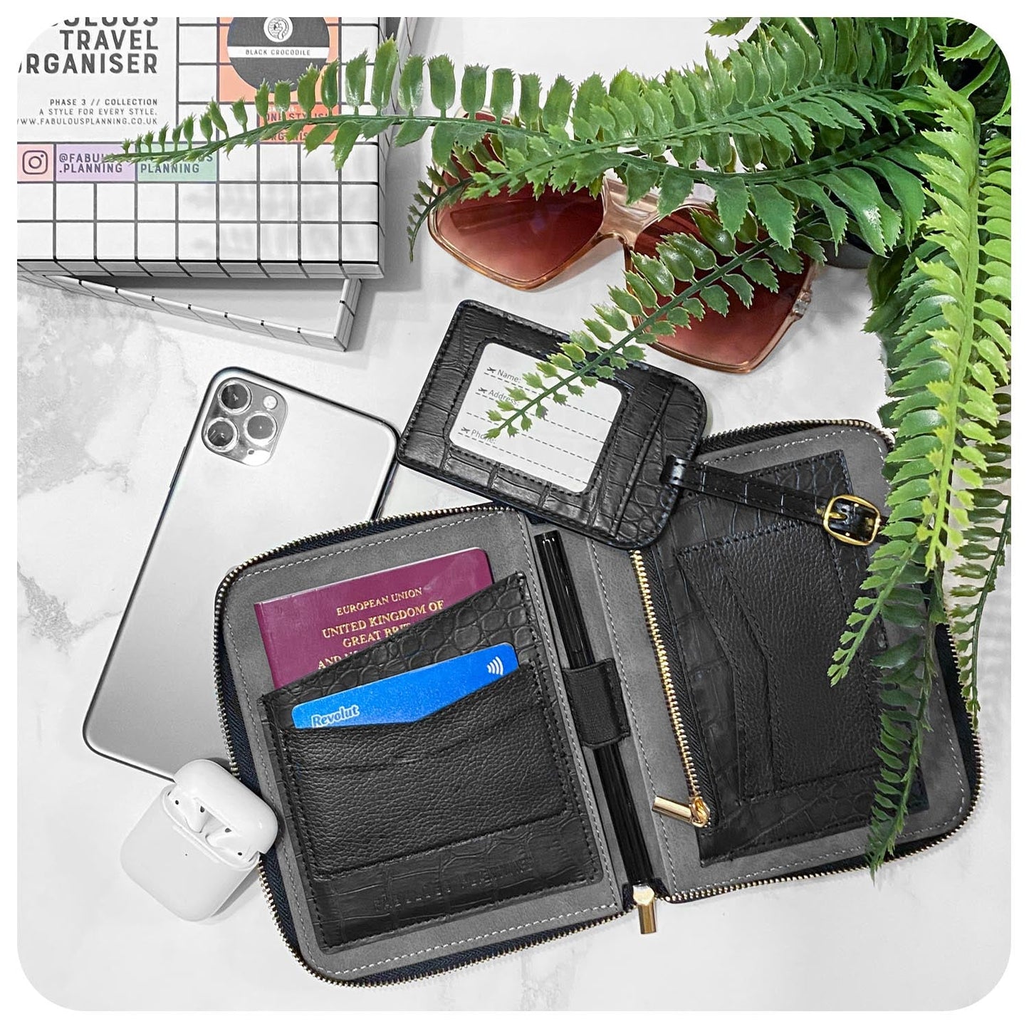 Black Crocodile - Travel Organiser