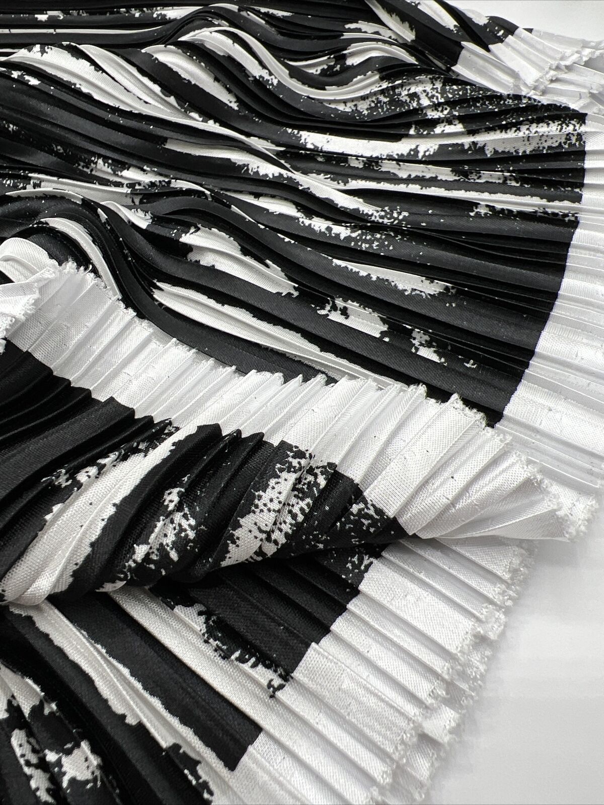 Black White Printed Plisse Pleated Stretch Fabric