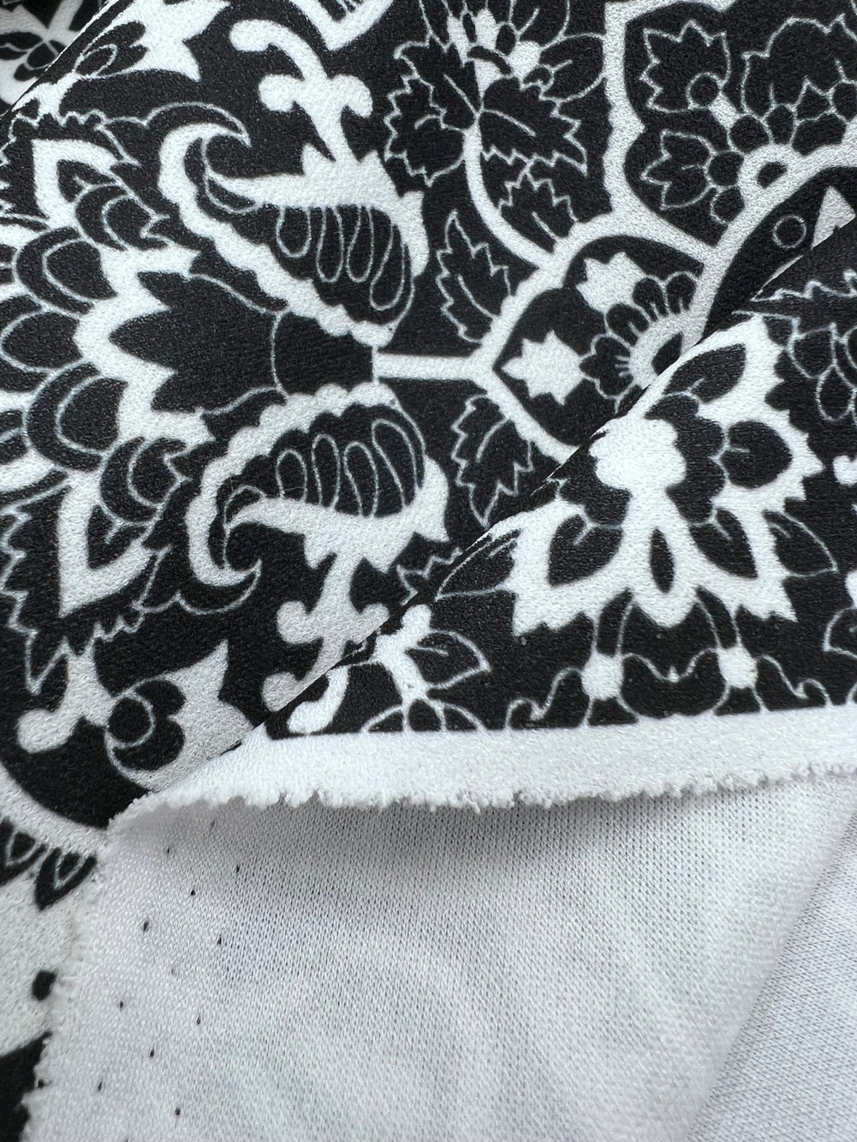 Black White Swirl Paisley Printed Scuba Crepe Jersey Fabric 4 Way Stretch
