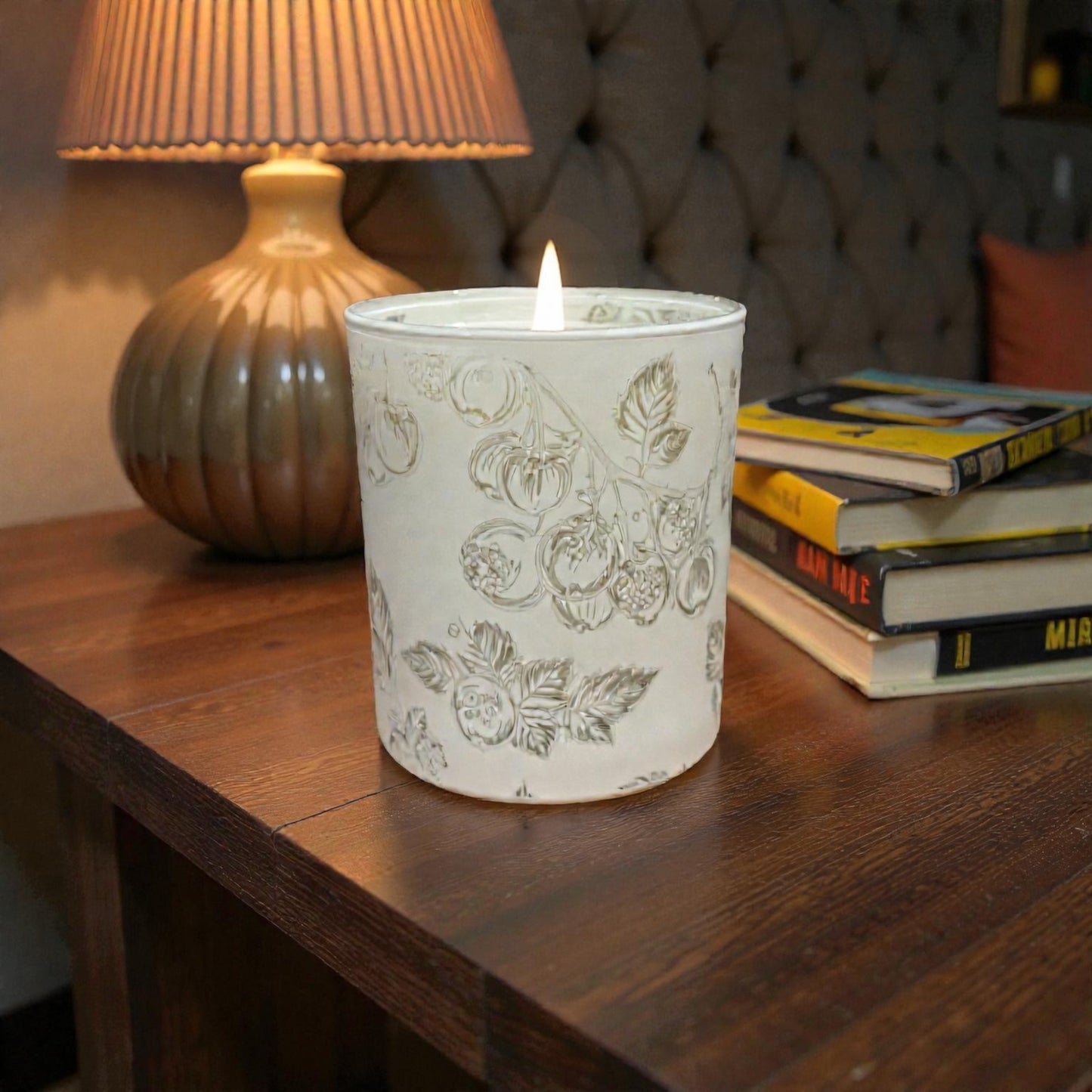 Blackcurrant & Truffle – Luxury Soy Candle (30cl)