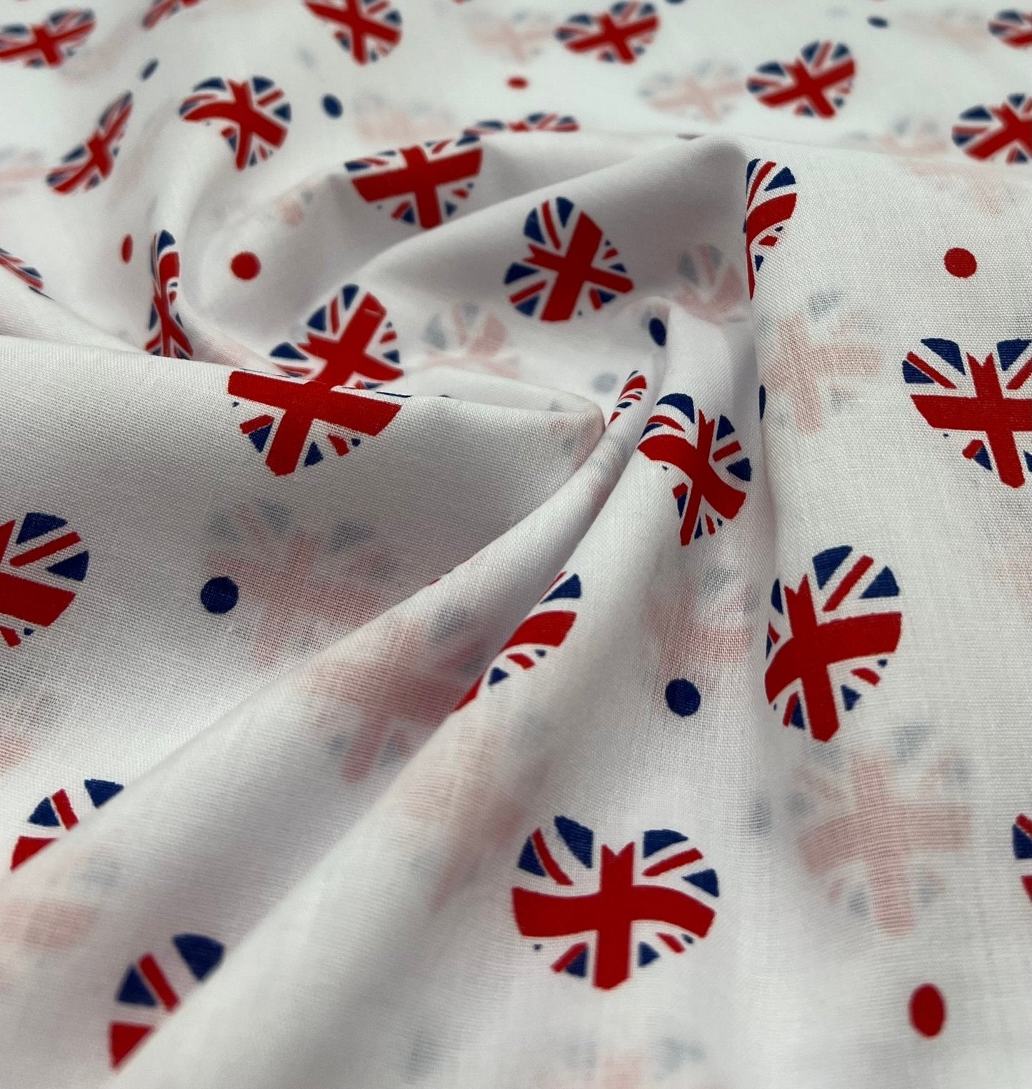 British Hearts Printed Polycotton 90 GSM 80/20 44 Inch Non Stretch