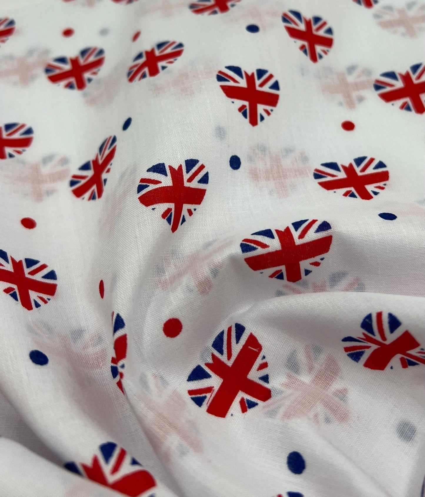 British Hearts Printed Polycotton 90 GSM 80/20 44 Inch Non Stretch