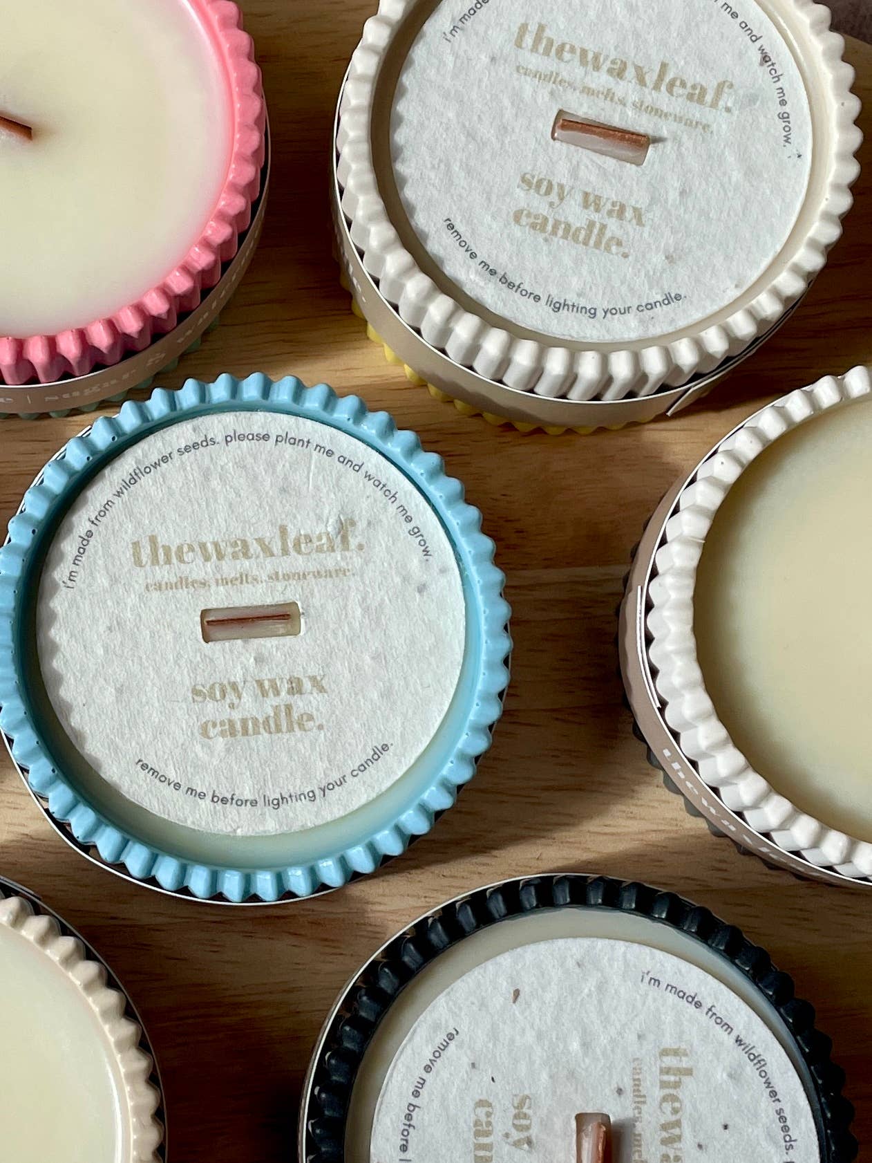 Bubblegum Stoneware Soy Candle – Bright and Playful Home Fragrance