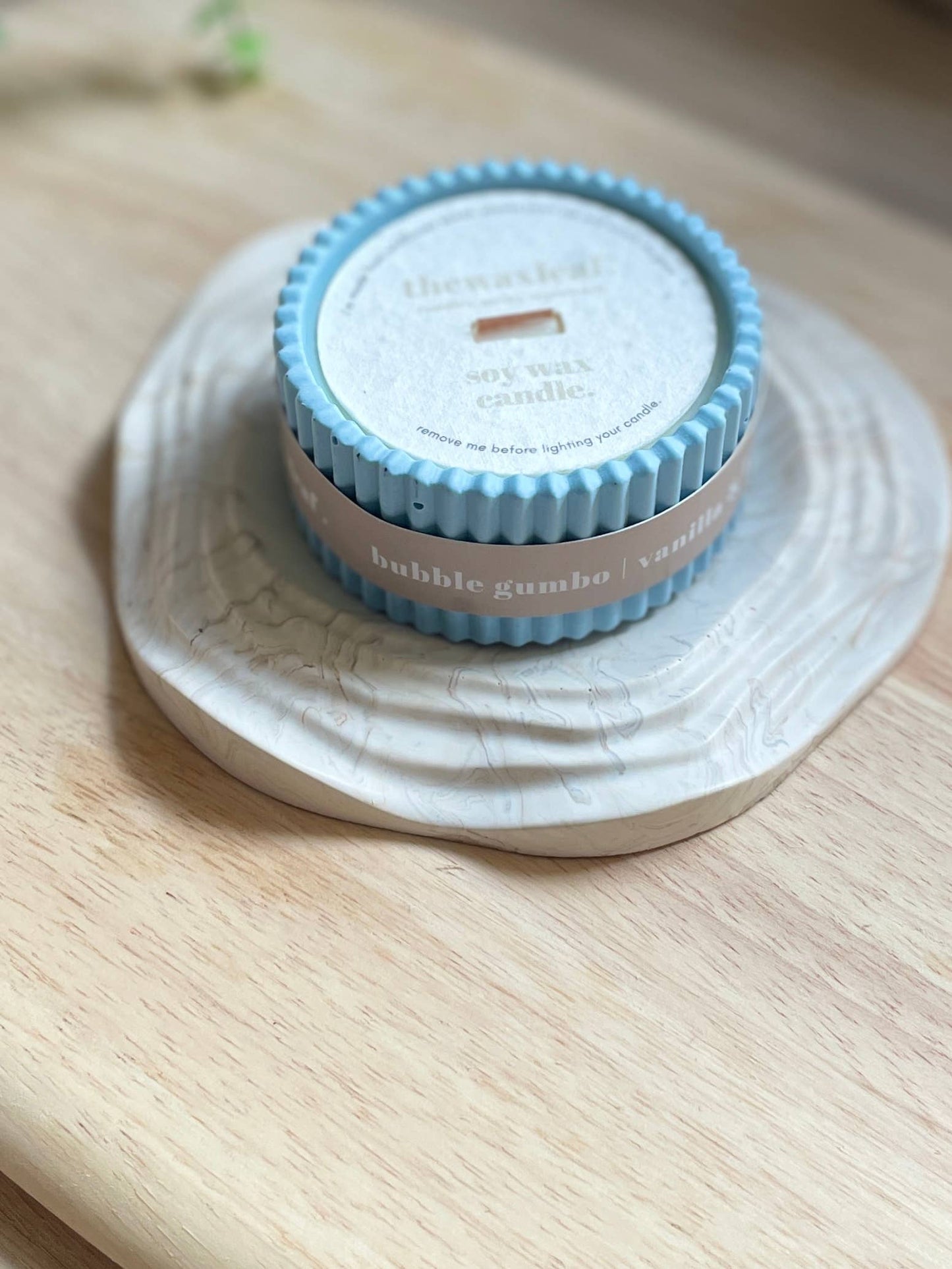 Bubblegum Stoneware Soy Candle – Bright and Playful Home Fragrance