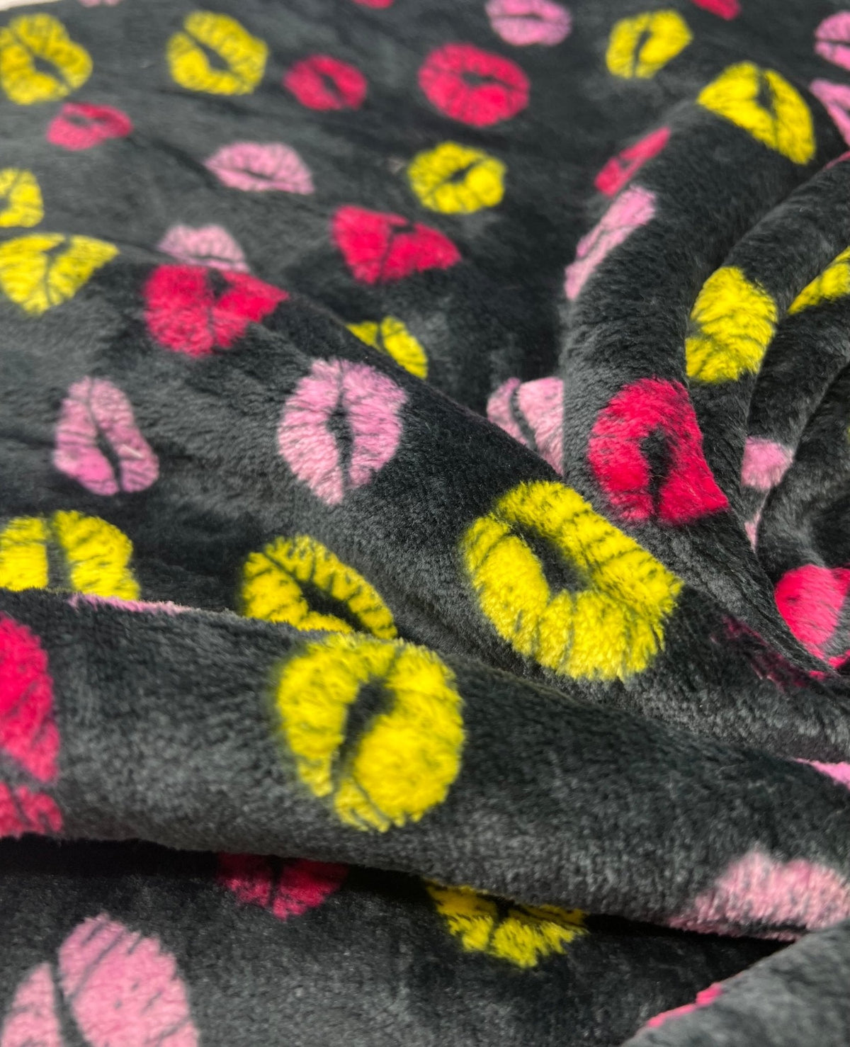 Bubs Lips Cuddle Fleece Fabric Blanket Loungewear