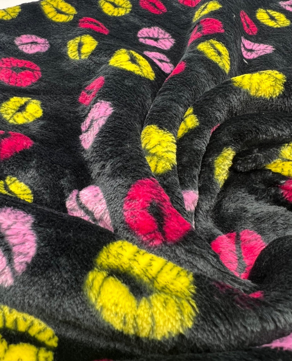 Bubs Lips Cuddle Fleece Fabric Blanket Loungewear