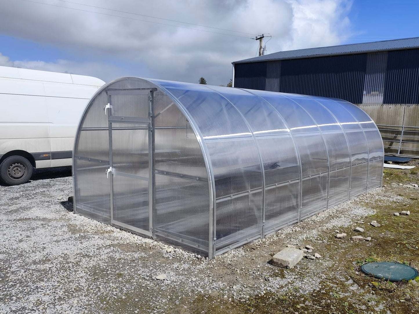 DOME, 18M² (3M X 6M; 9.8FT X 19.6FT)