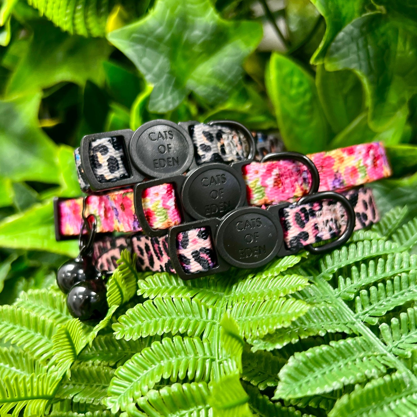 Blushing Leopard - Cat Collar, One Size