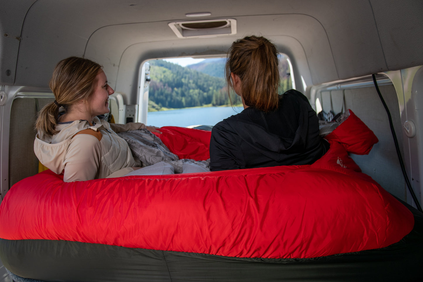 Sierra Designs Frontcountry Bed 20°F (-7°C) Synthetic 2-Person Sleeping Bag - Queen - Red/Grey