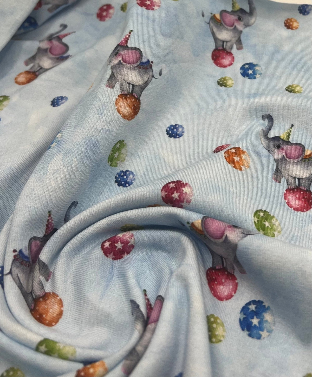 Circus Elephants Cotton Stretch Jersey 200 GSM 95/5 Lycra 4 Way Stretch