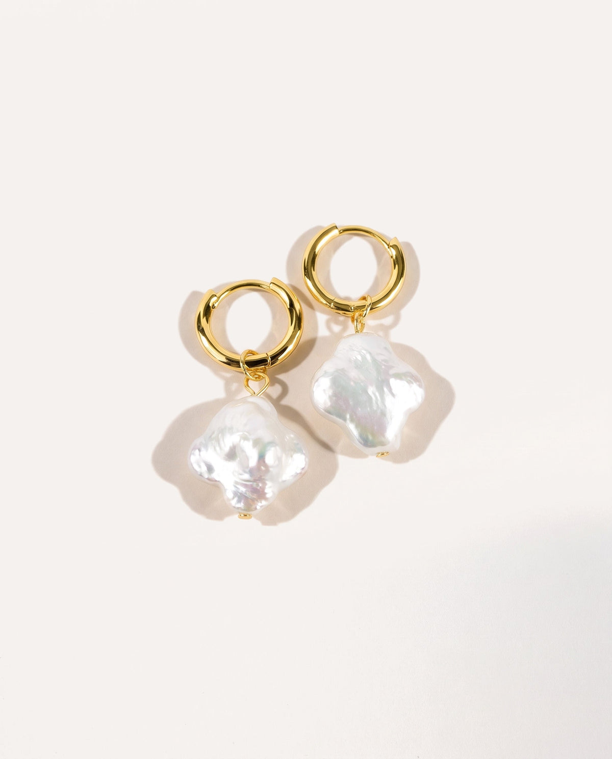 Clover Pearl Earrings