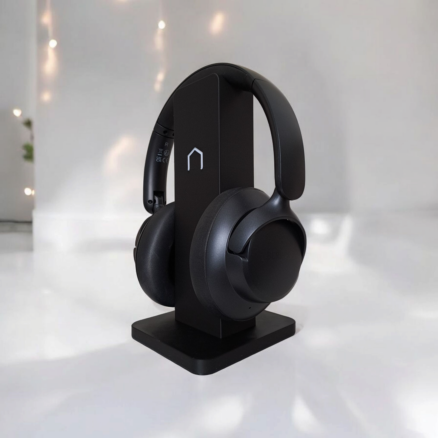 Modern Minimalist Headphone Holder Stand - Colourful Desk Organiser
