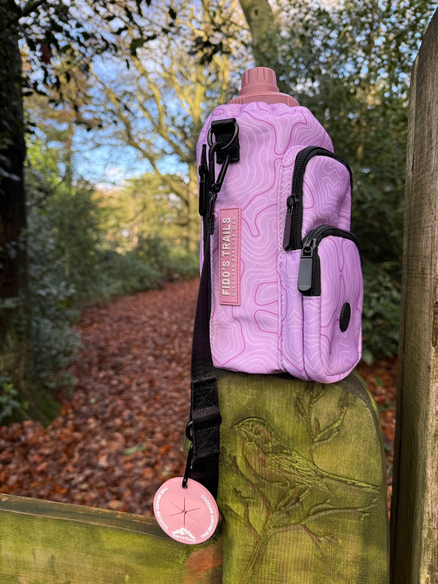 Contour Trail Bottle Bag – Crossbody Dog Water Bottle Bag